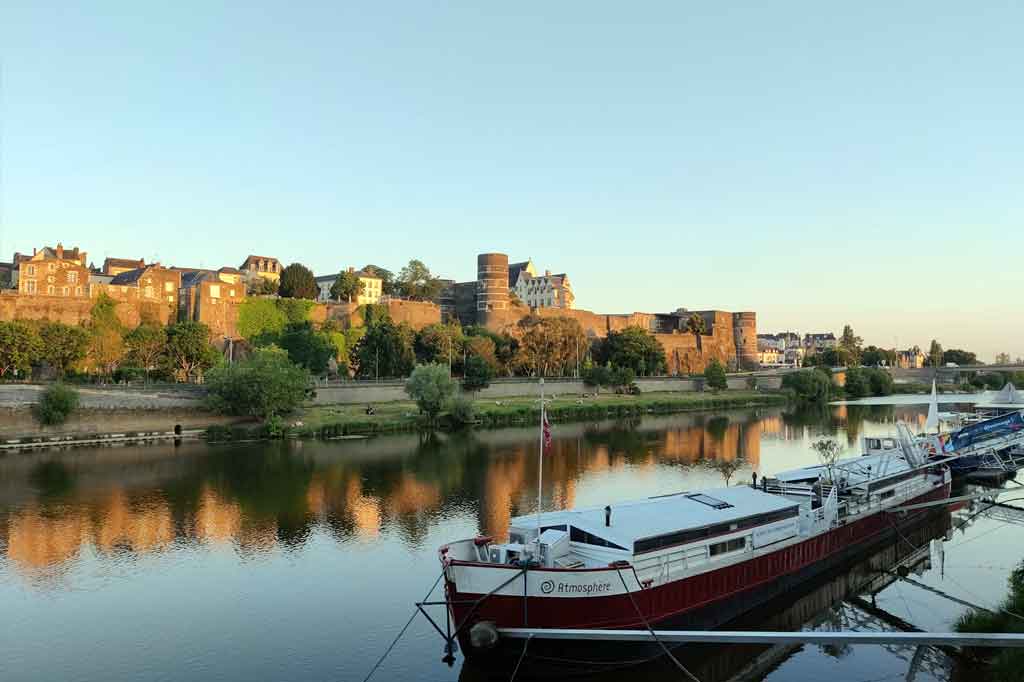 Angers Linktotop